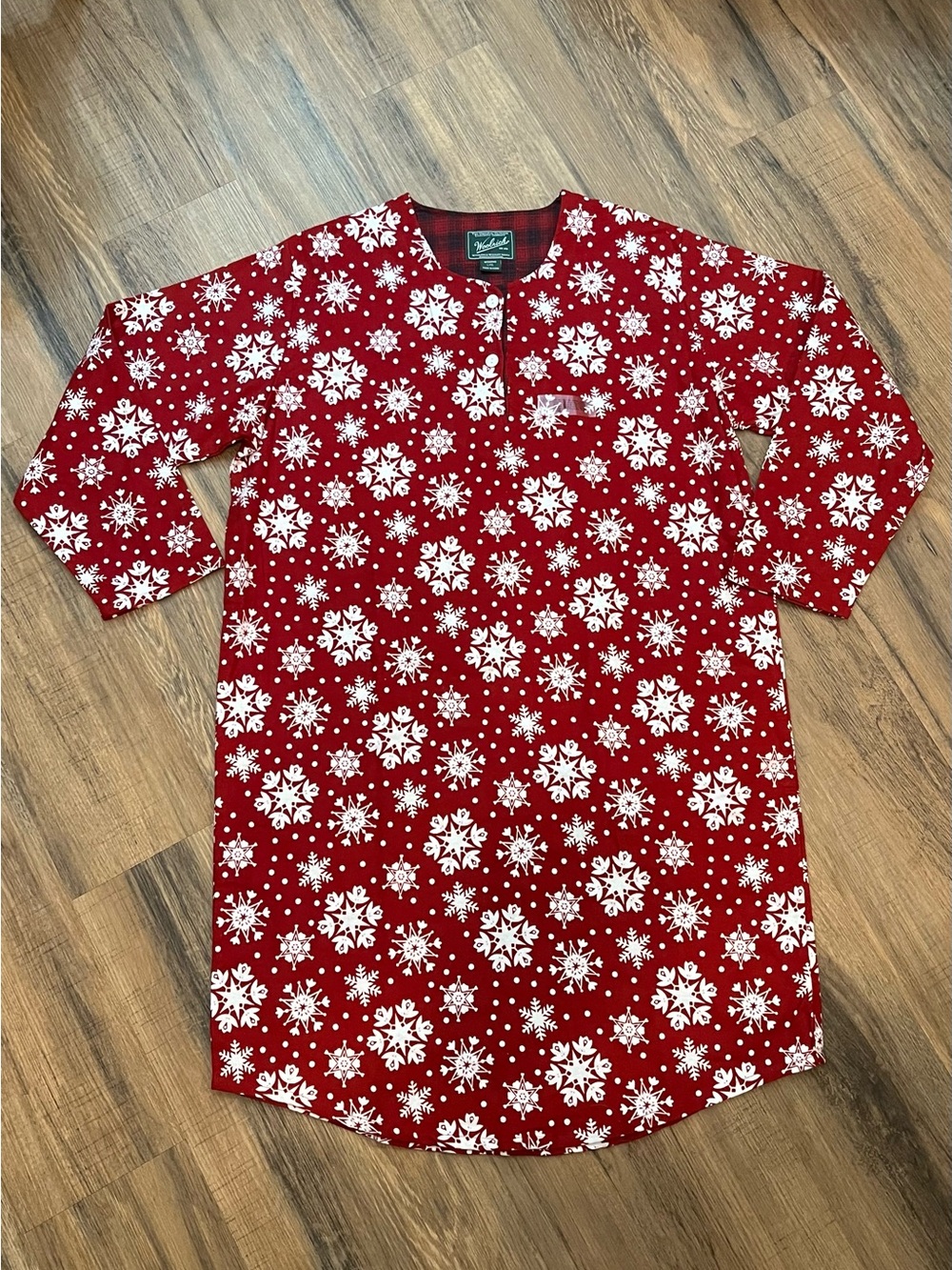 NWT Woolrich Ruby Snowflakes Flannel Nightshirt Women’s L/XL Long Sleeve Cozy